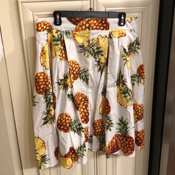 Sucrefas Dresses & Skirts - NEW Sucrefas White Pineapple 🍍 Pleated A-Line Skirt